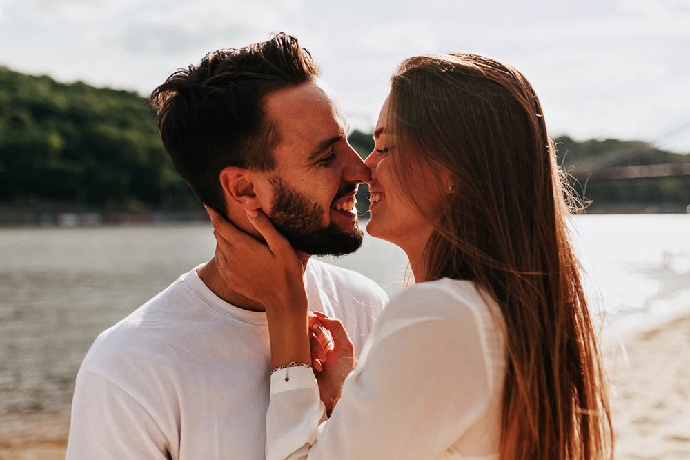 El arte de besar: Expresando nuestro amor en el idioma universal
